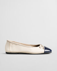 Chadii Ballerina aus Leder