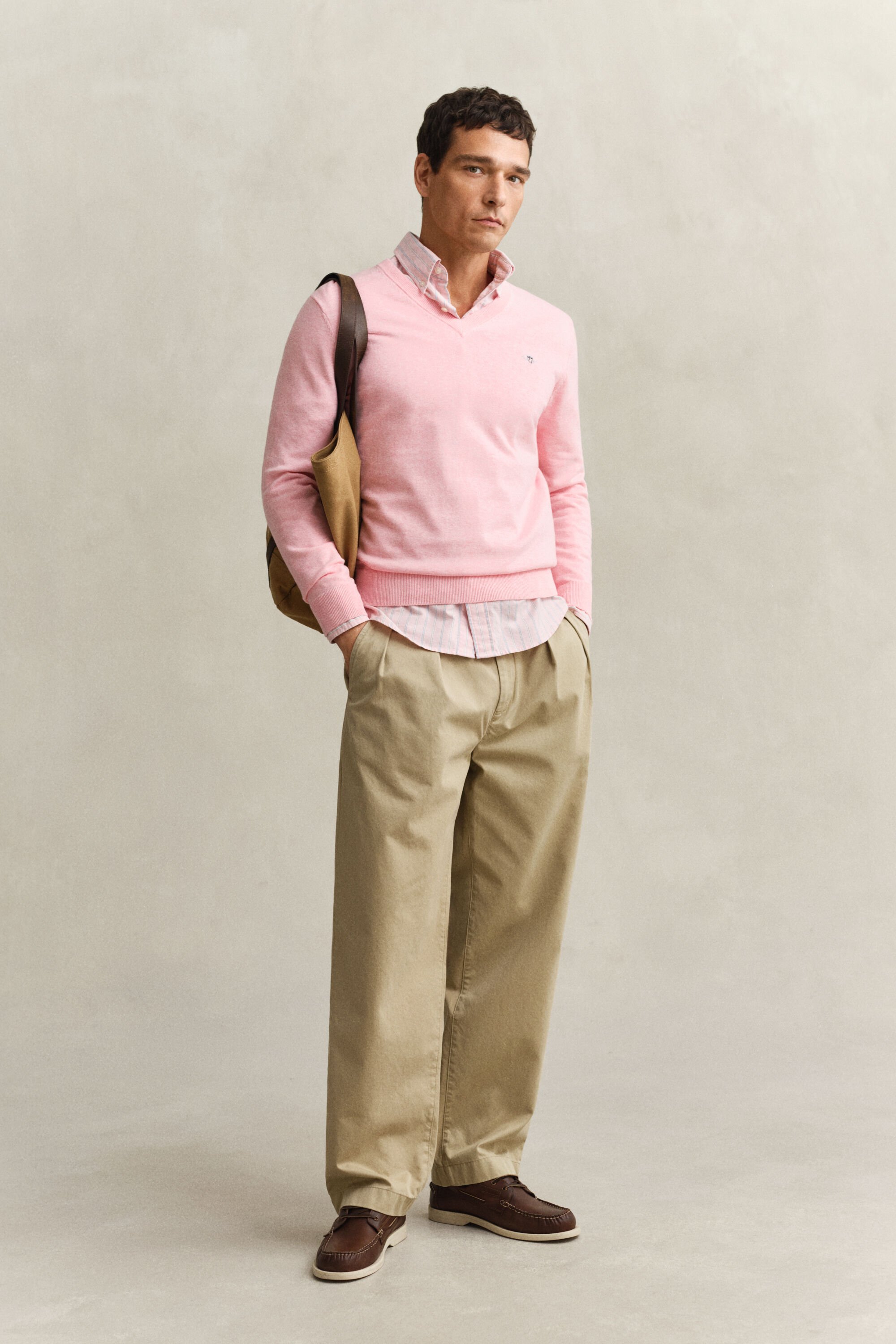 Maglia in cotone con scollo a V classico