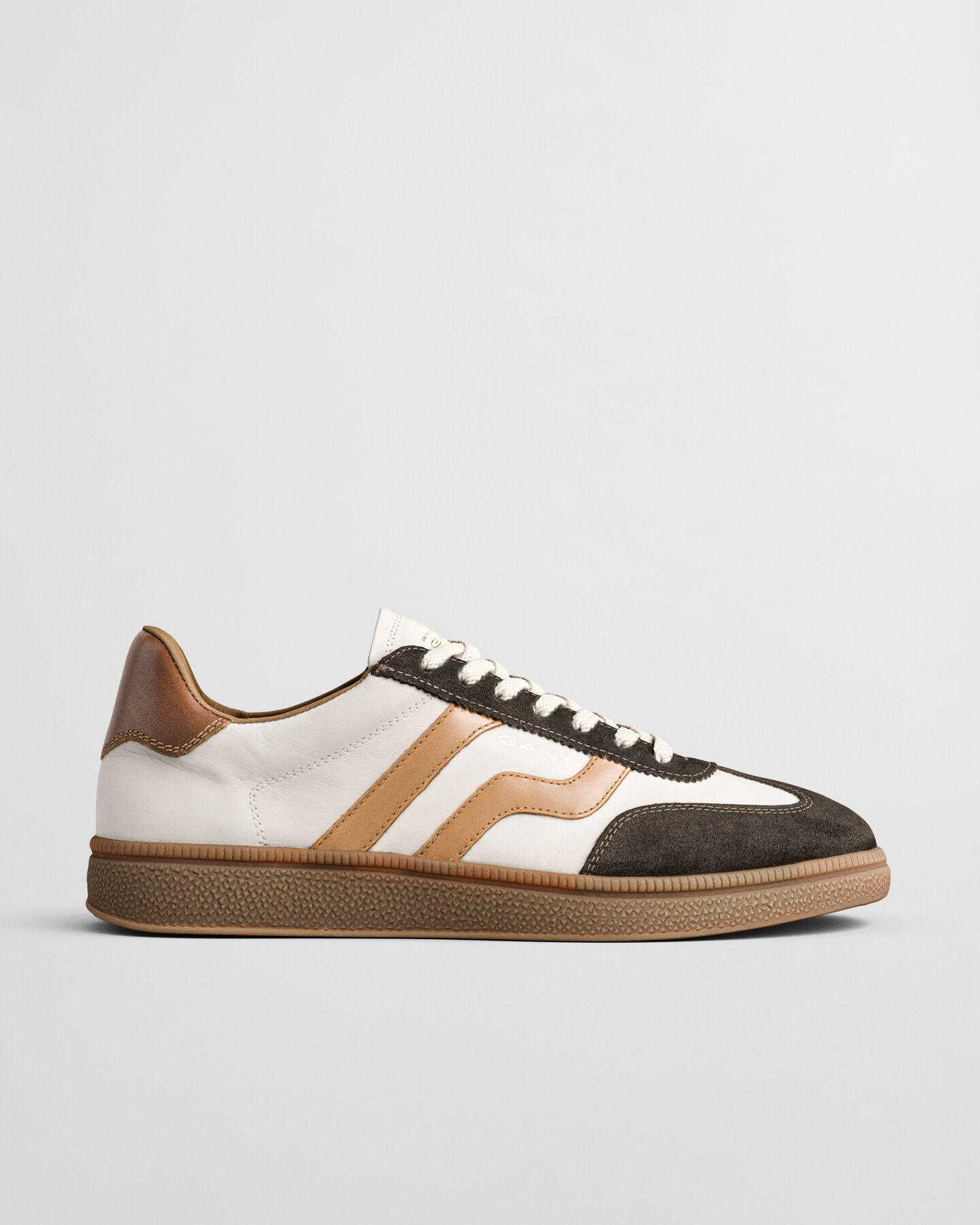 Cuzmo Sneaker aus Veloursleder