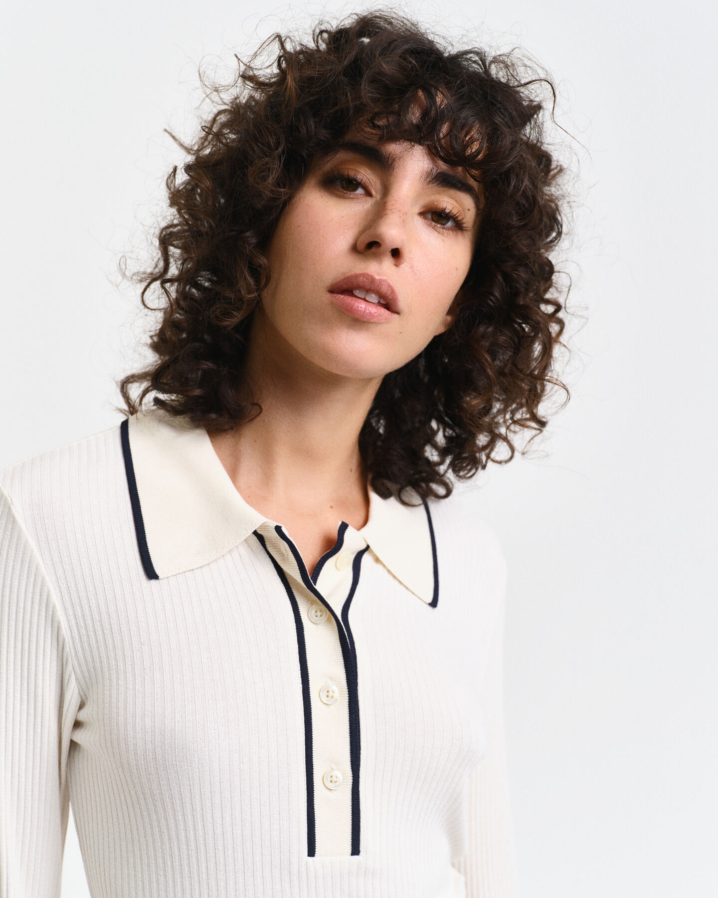 Geripptes Langarm-Poloshirt